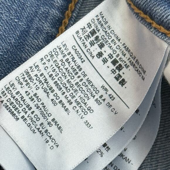 Levi’s Cutoff Denim Shorts Women’s Size 27 Blue 2" Inseam Pockets Shortie Bootie - Picture 9 of 12